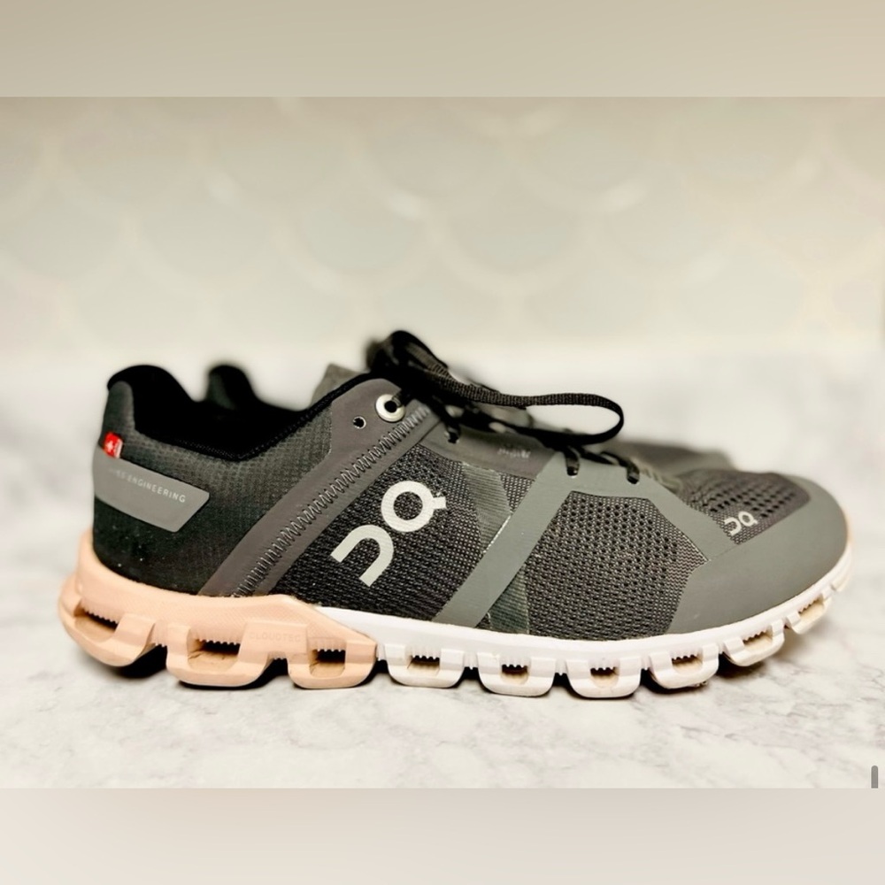 On Cloud Sneakers Tennis Shoes